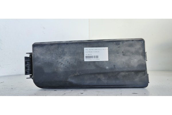 Recambio de caja reles / fusibles para opel vectra c berlina club referencia OEM IAM 131129118  