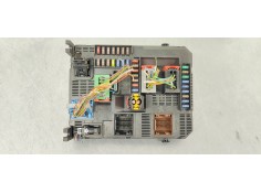 Recambio de caja reles / fusibles para peugeot 308 1.6hdi 92 fap referencia OEM IAM 9807054180  