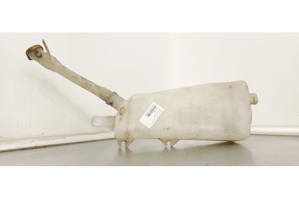Recambio de deposito limpia para renault clio iii 1.5dci 85 referencia OEM IAM 7701058023  