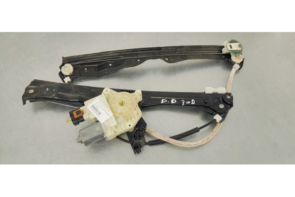 Recambio de elevalunas delantero derecho para peugeot 308 1.6hdi 92 fap referencia OEM IAM 9677734780  