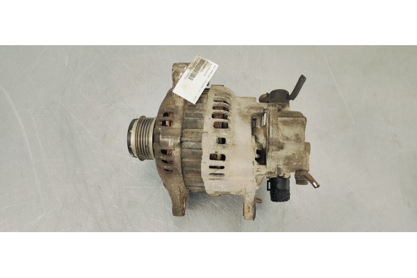 Recambio de alternador para kia carnival ii 2.9 crdi lx referencia OEM IAM 373004X001  