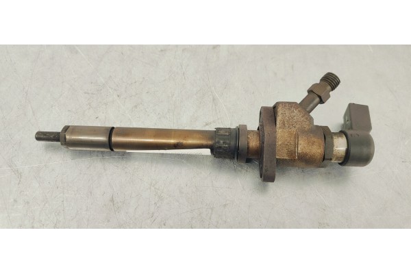 Recambio de inyector para citroen c4 grand picasso exclusive plus referencia OEM IAM 9658194180  