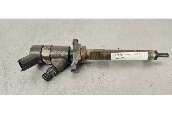 Recambio de inyector para citroen c4 berlina vtr plus referencia OEM IAM 0445110188  