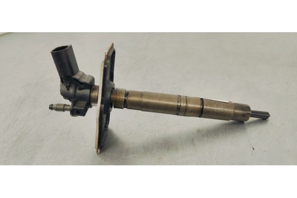 Recambio de inyector para volkswagen passat berlina (3c2) 2.0 tdi 140 fap referencia OEM IAM 0445116030  