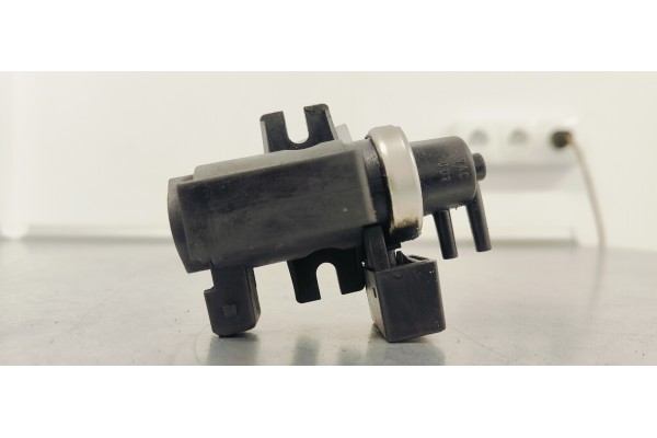 Recambio de valvula aire adicional para bmw serie 3 berlina (e46) 320d referencia OEM IAM 2247906  