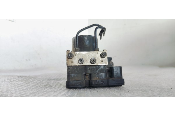 Recambio de abs para ford focus berlina (cap) 1.6tdci 90 referencia OEM IAM 3M512M110JA  