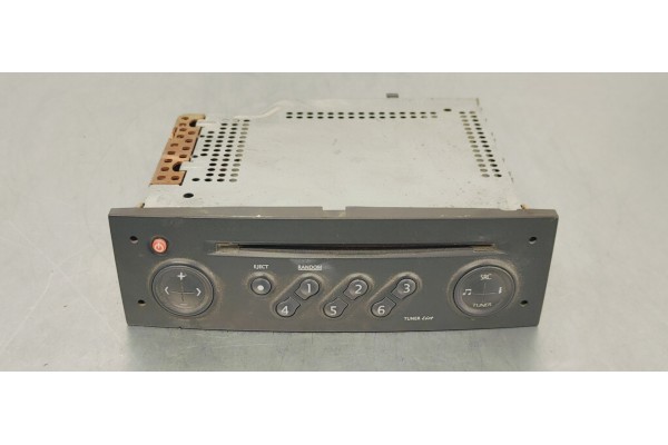Recambio de sistema audio / radio cd para renault megane ii berlina 5p confort dynamique referencia OEM IAM 8200256141D  