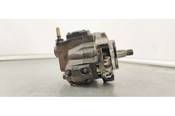 Recambio de bomba inyeccion para ford tourneo connect (tc7) kombi corta referencia OEM IAM 4M5Q9B395AF  