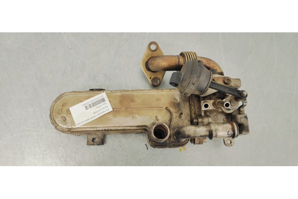 Recambio de enfriador egr para volkswagen passat berlina (3c2) 2.0 tdi 140 referencia OEM IAM 03G131513J  