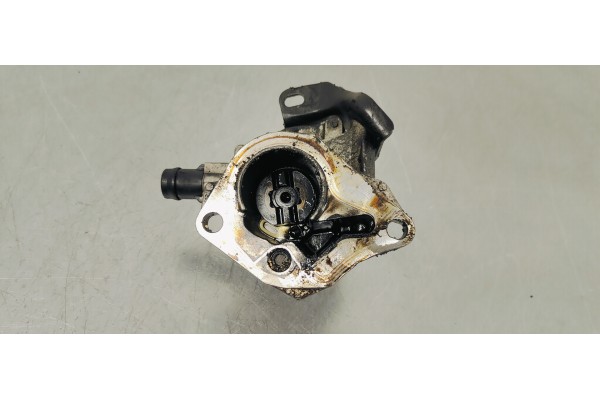 Recambio de depresor freno / bomba vacio para renault scenic ii 1.5dci 105 referencia OEM IAM 8200399569  