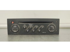 Recambio de sistema audio / radio cd para renault megane ii berlina 5p confort dynamique referencia OEM IAM 8200256141D  
