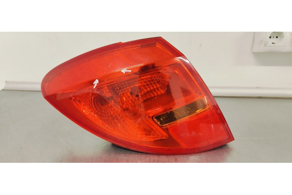 Recambio de piloto trasero izquierdo para opel meriva b referencia OEM IAM   