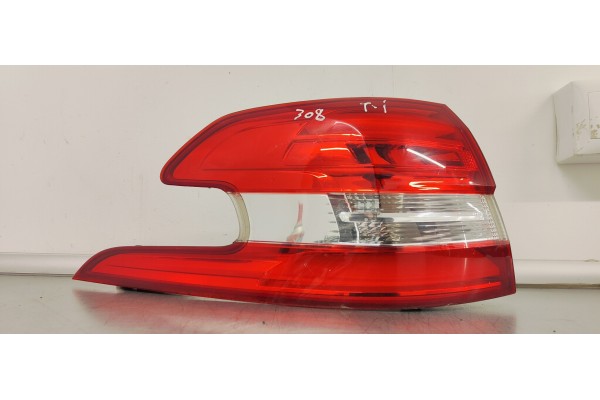 Recambio de piloto trasero izquierdo para peugeot 308 sw 1.6 hdi 120 fap referencia OEM IAM 9678093980  