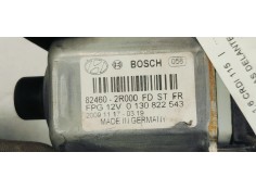 Recambio de motor elevalunas delantero derecho para hyundai i30 1.6 crdi 115 referencia OEM IAM 824602R000  