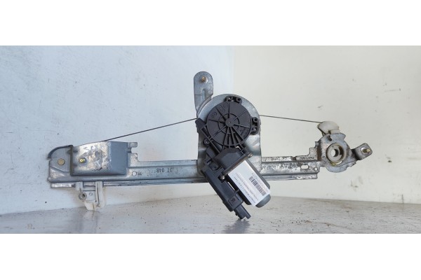 Recambio de elevalunas trasero izquierdo para renault scenic ii 1.9 dci diesel referencia OEM IAM   