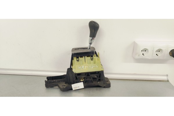 Recambio de palanca cambio para mercedes-benz clase b (w245) 180 cdi (245.207) referencia OEM IAM A1693700509  