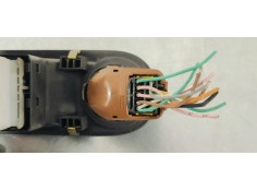 Recambio de mando elevalunas delantero izquierdo para renault espace iv (jk0) 2.0dci 130 referencia OEM IAM 8200328425  