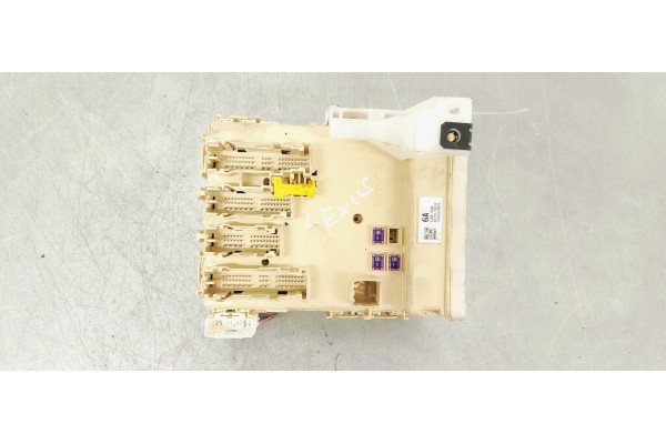 Recambio de caja reles / fusibles para lexus nx 2.5i eh 153 [300h] 4x4 referencia OEM IAM 8273078010  