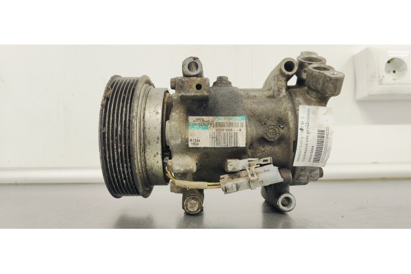 Recambio de compresor aire acondicionado para renault clio iii 1.5dci 85 referencia OEM IAM 8200819568  
