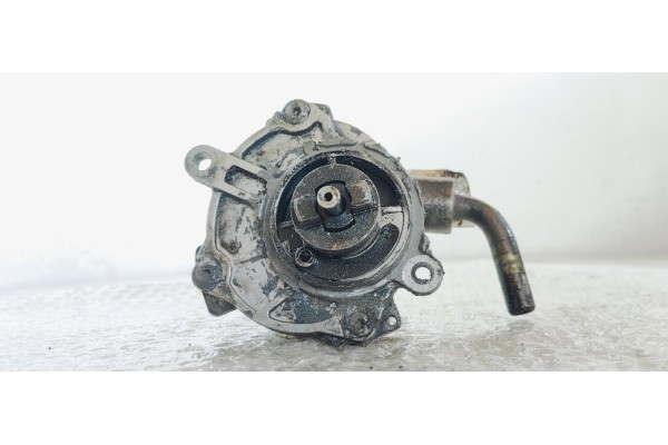 Recambio de depresor freno / bomba vacio para mercedes-benz vito (w638) caja cerrada referencia OEM IAM A6112300165  