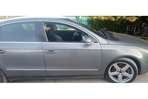 Recambio de puerta delantera derecha para volkswagen passat berlina (3c2) 2.0 tdi dpf referencia OEM IAM   