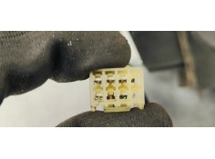 Recambio de retrovisor izquierdo para opel agila b 1.2i 85 referencia OEM IAM E8024541  