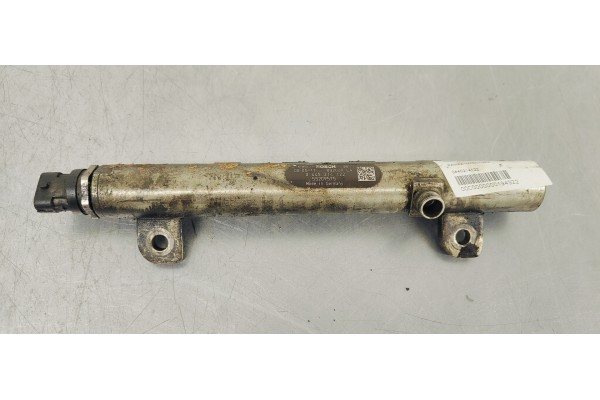 Recambio de rampa inyectora para opel zafira b edition ´´111 jahre´´ referencia OEM IAM 0445214122  