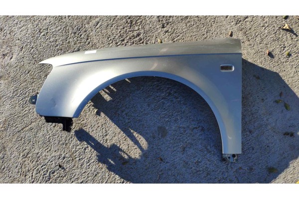 Recambio de aleta delantera izquierda para audi a4 berlina (8e) 1.8 20v turbo referencia OEM IAM   