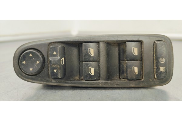 Recambio de mando elevalunas delantero izquierdo para citroen c4 grand picasso exclusive plus referencia OEM IAM 96639382ZD  