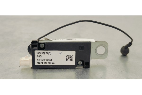 Recambio de amplificador de antena para opel insignia berlina 1.6 cdti 136 fap referencia OEM IAM 22969765  