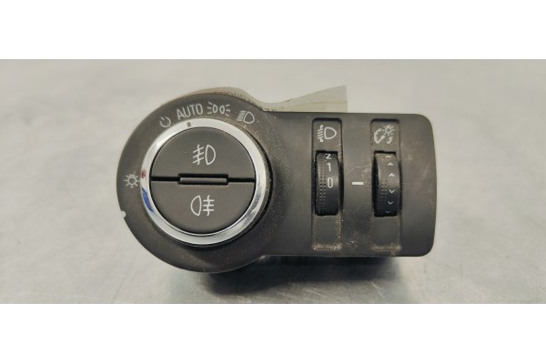 Recambio de mando luces para opel insignia berlina 1.6 cdti 136 fap referencia OEM IAM 23197914  