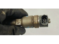 Recambio de inyector para hyundai i30 1.6 crdi 115 referencia OEM IAM 0445110320  