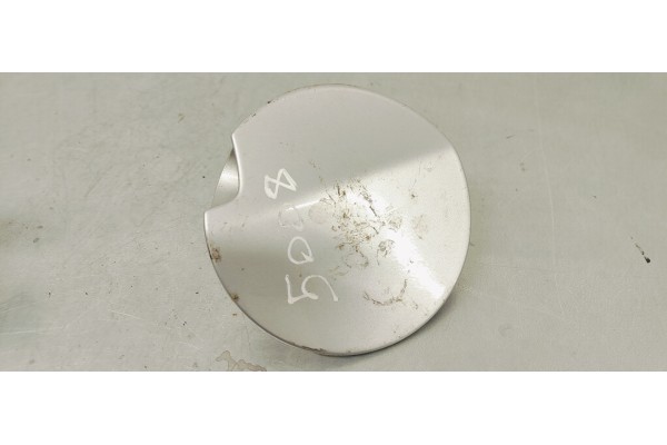 Recambio de tapa exterior combustible para peugeot 5008 1.6 hdi 110 fap referencia OEM IAM 9684164880  