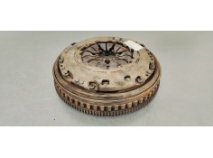 Recambio de kit embrague para nissan juke (f15) 1.5 dci 110 fap referencia OEM IAM 302050418R  