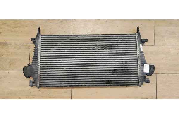 Recambio de intercooler para opel insignia berlina 2.0cdti 130 fap referencia OEM IAM 13241751  