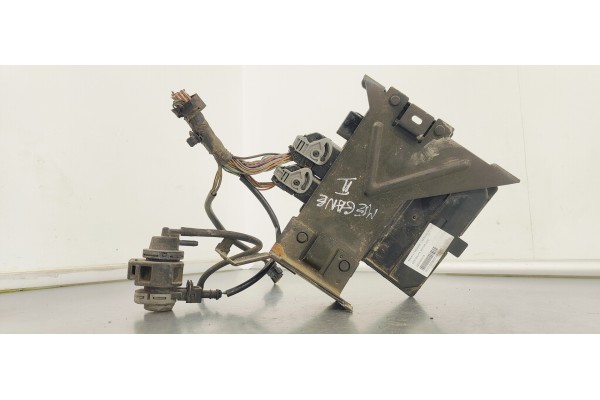 Recambio de centralita motor uce para renault megane ii berlina 5p confort dynamique referencia OEM IAM 8200334419  