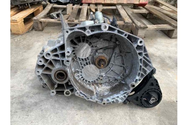 Recambio de caja cambios para opel insignia berlina 2.0cdti 130 fap referencia OEM IAM 55561696  