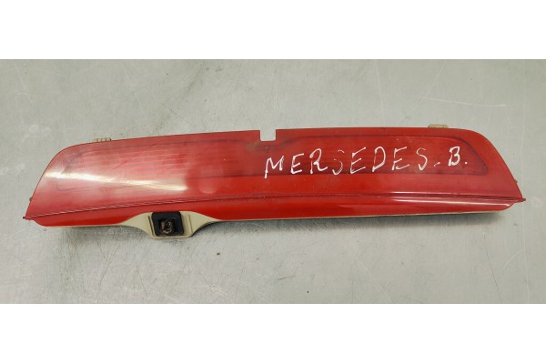 Recambio de luz central de freno para mercedes-benz clase b (w246) referencia OEM IAM A2468200156  