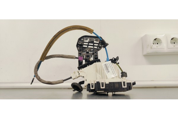 Recambio de cerradura puerta trasera izquierda para mercedes-benz clase b (w246) referencia OEM IAM A0997305500  