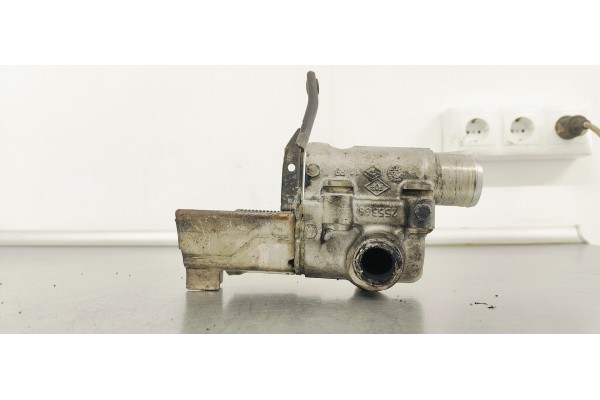 Recambio de valvula egr para renault megane ii berlina 5p confort dynamique referencia OEM IAM H7700107471  