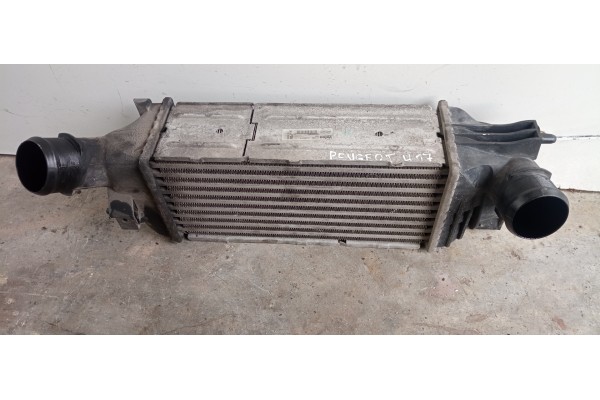 Recambio de intercooler para peugeot 407 2.0 16v cat referencia OEM IAM 9645682880  