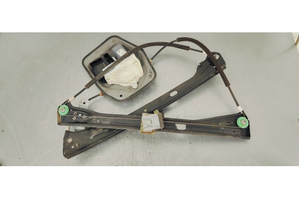 Recambio de elevalunas delantero izquierdo para volkswagen jetta (1k2) referencia OEM IAM 1K5837401P  