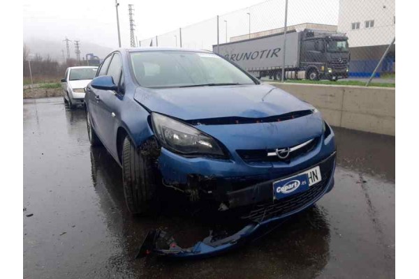 opel astra j lim. del año 2016