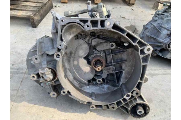 Recambio de caja cambios para opel astra h berlina referencia OEM IAM 55192042  