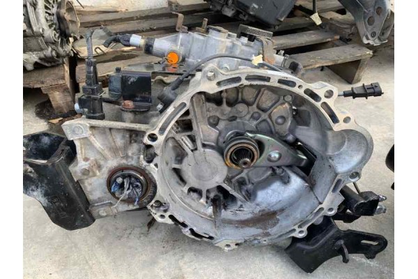 Recambio de caja cambios para hyundai i30 comfort referencia OEM IAM M56CF2  