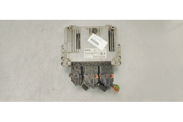 Recambio de centralita motor uce para peugeot 207 1.4 i 95 referencia OEM IAM 0261201863  