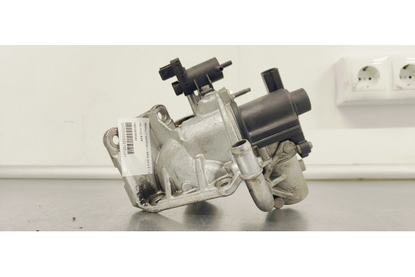 Recambio de valvula egr para renault megane iii berlina 5 p 1.5dci 110 fap referencia OEM IAM H8200836385  