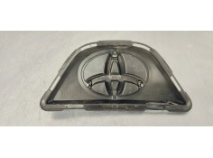 Recambio de emblema para toyota aygo x 1.0i 72 referencia OEM IAM 753120H030  
