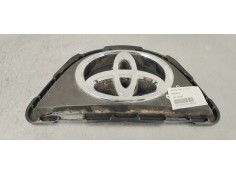 Recambio de emblema para toyota aygo x 1.0i 72 referencia OEM IAM 753120H030  