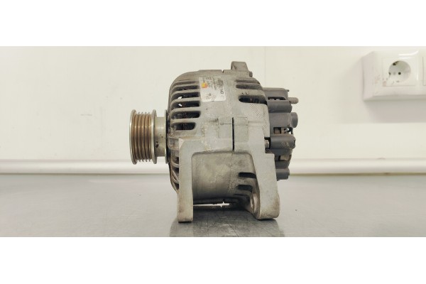 Recambio de alternador para renault megane ii berlina 5p confort dynamique referencia OEM IAM 0986080140  